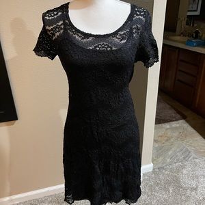 2-layer stretch lace dress